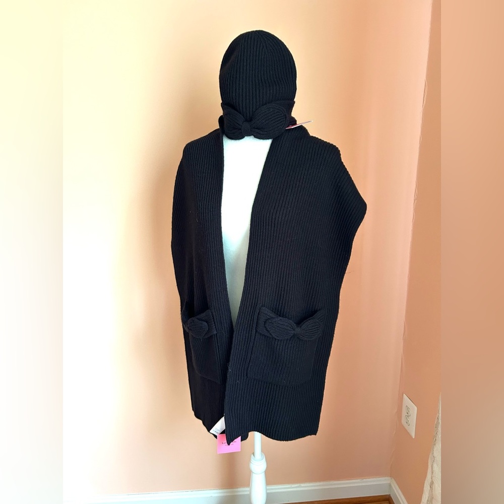Kate Spade Pointy Bow Ribbed Wool Blend Beanie Hat and Scarf/Wrap.